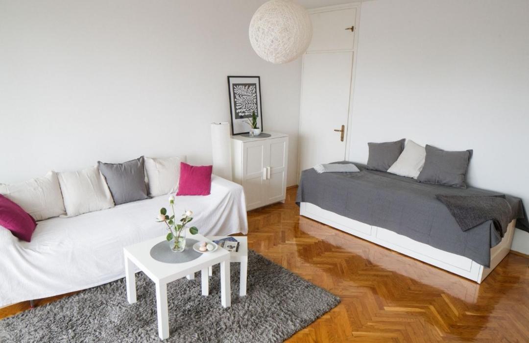 Relax Central Apartment Zagabria Esterno foto